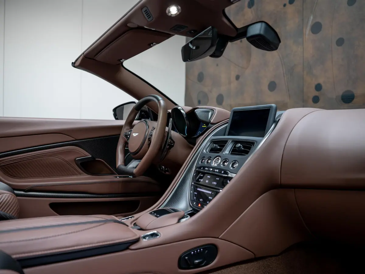 5.2 V12 | ULITMATE 770 | 1 of 199 | Carbon | Carb Bucket Seats |