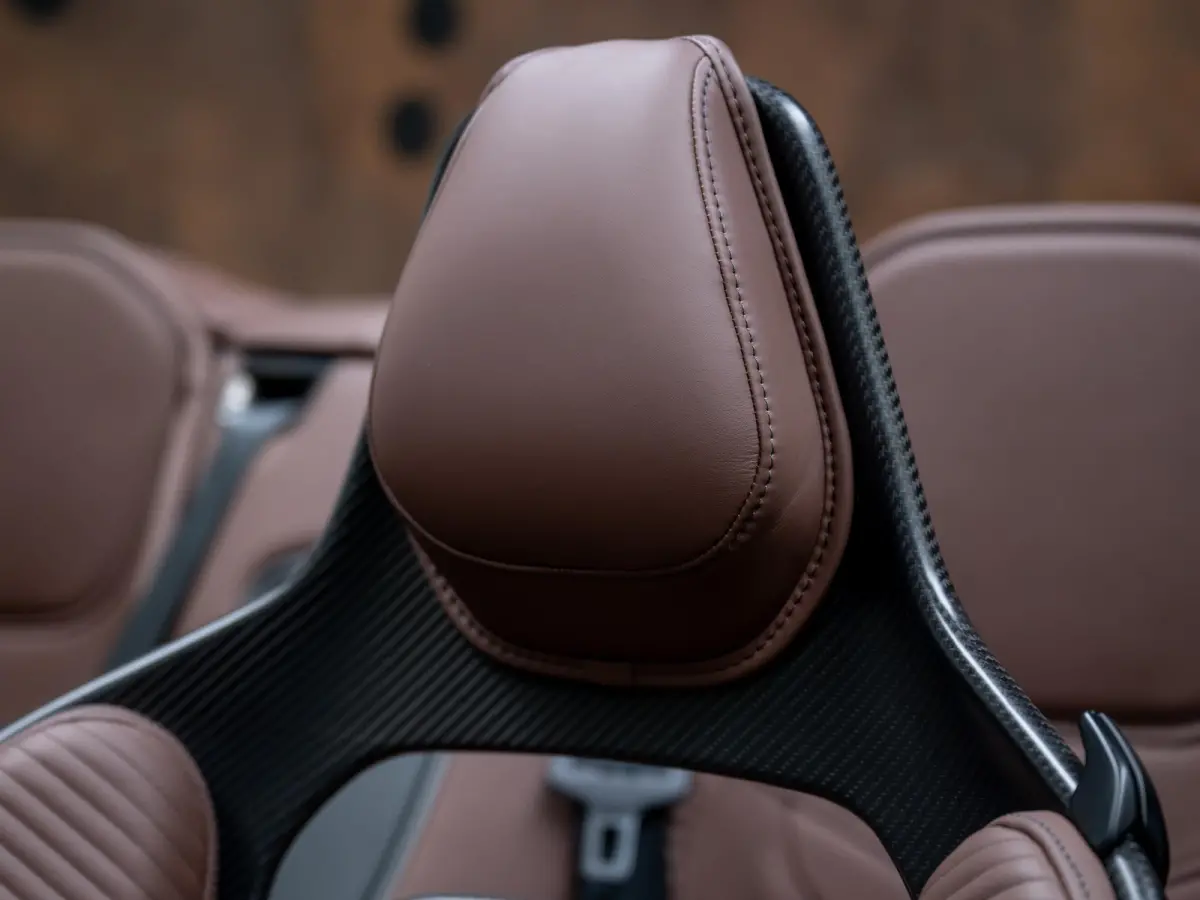 5.2 V12 | ULITMATE 770 | 1 of 199 | Carbon | Carb Bucket Seats |