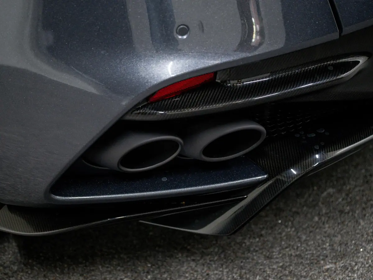 5.2 V12 | ULITMATE 770 | 1 of 199 | Carbon | Carb Bucket Seats |