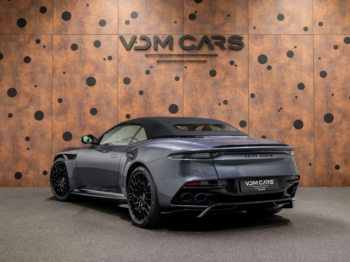 5.2 V12 | ULITMATE 770 | 1 of 199 | Carbon | Carb Bucket Seats |