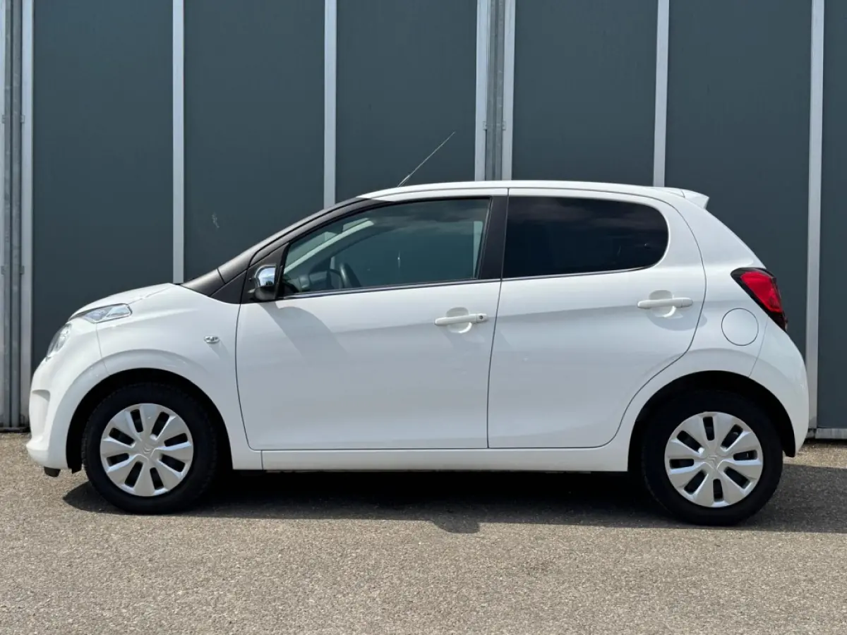 1.0 VTi 72pk Feel | Cruise | Climate | Camera | Privacy Glass