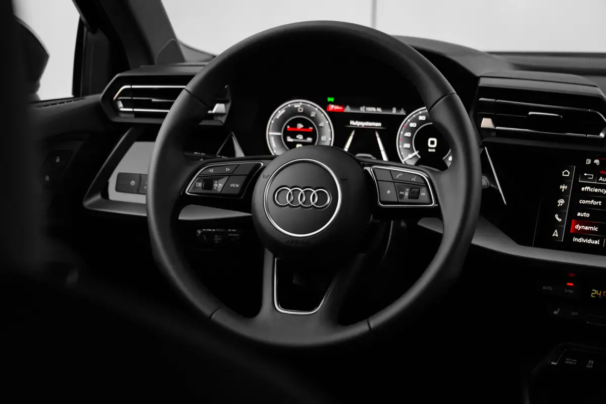 Advanced edition | Aluminium optiek in het interieur | Assistentiepakket Rijden en Parkeren Plus | Audi virtual cockpit