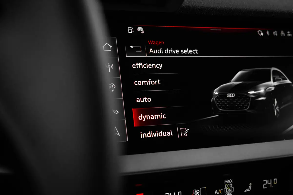 Advanced edition | Aluminium optiek in het interieur | Assistentiepakket Rijden en Parkeren Plus | Audi virtual cockpit