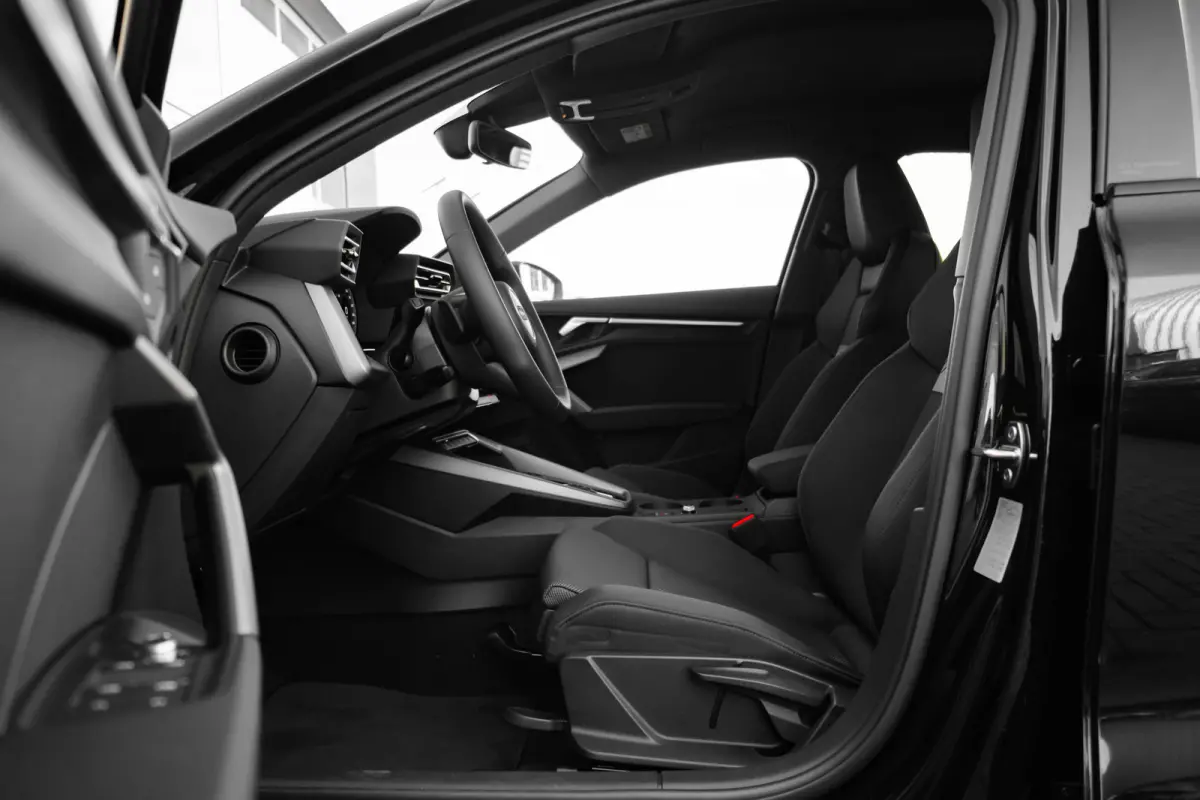 Advanced edition | Aluminium optiek in het interieur | Assistentiepakket Rijden en Parkeren Plus | Audi virtual cockpit