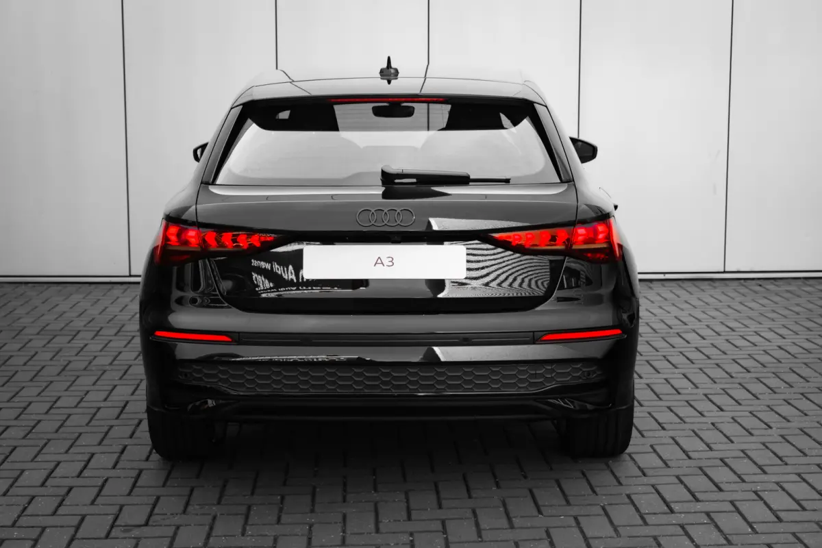 Advanced edition | Aluminium optiek in het interieur | Assistentiepakket Rijden en Parkeren Plus | Audi virtual cockpit
