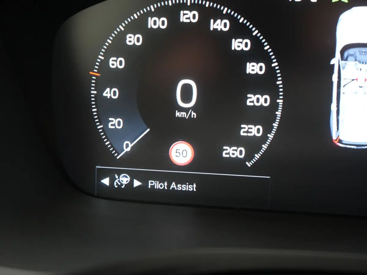 T6 Recharge AWD Inscription PHEV 340pk | Panodak | Adaptive Cruise | Elektrische achterklep| Camera | Stoelen & Stuur Verwarmd | Keyless | Blis | Apple Carplay | Navigatie | DAB | Virtual | 