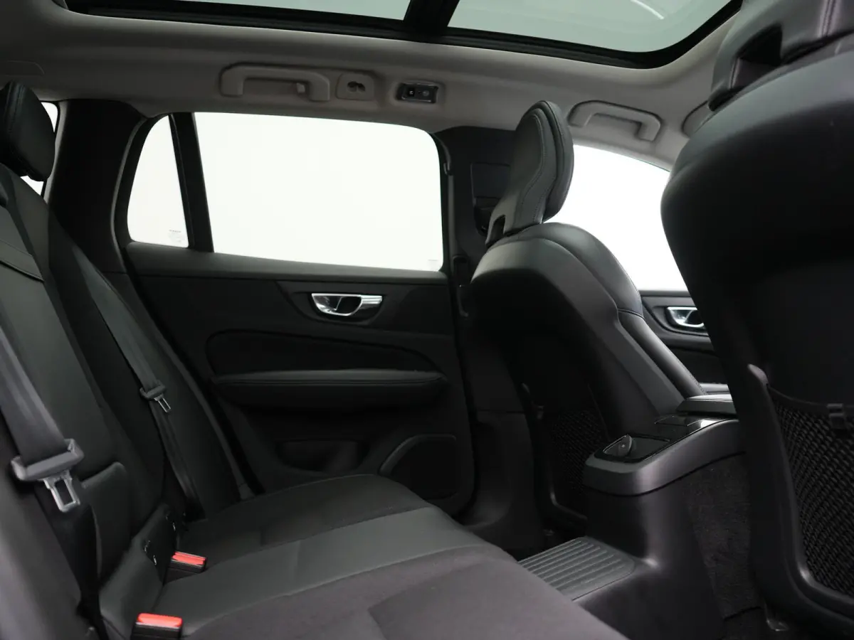 T6 Recharge AWD Inscription PHEV 340pk | Panodak | Adaptive Cruise | Elektrische achterklep| Camera | Stoelen & Stuur Verwarmd | Keyless | Blis | Apple Carplay | Navigatie | DAB | Virtual | 