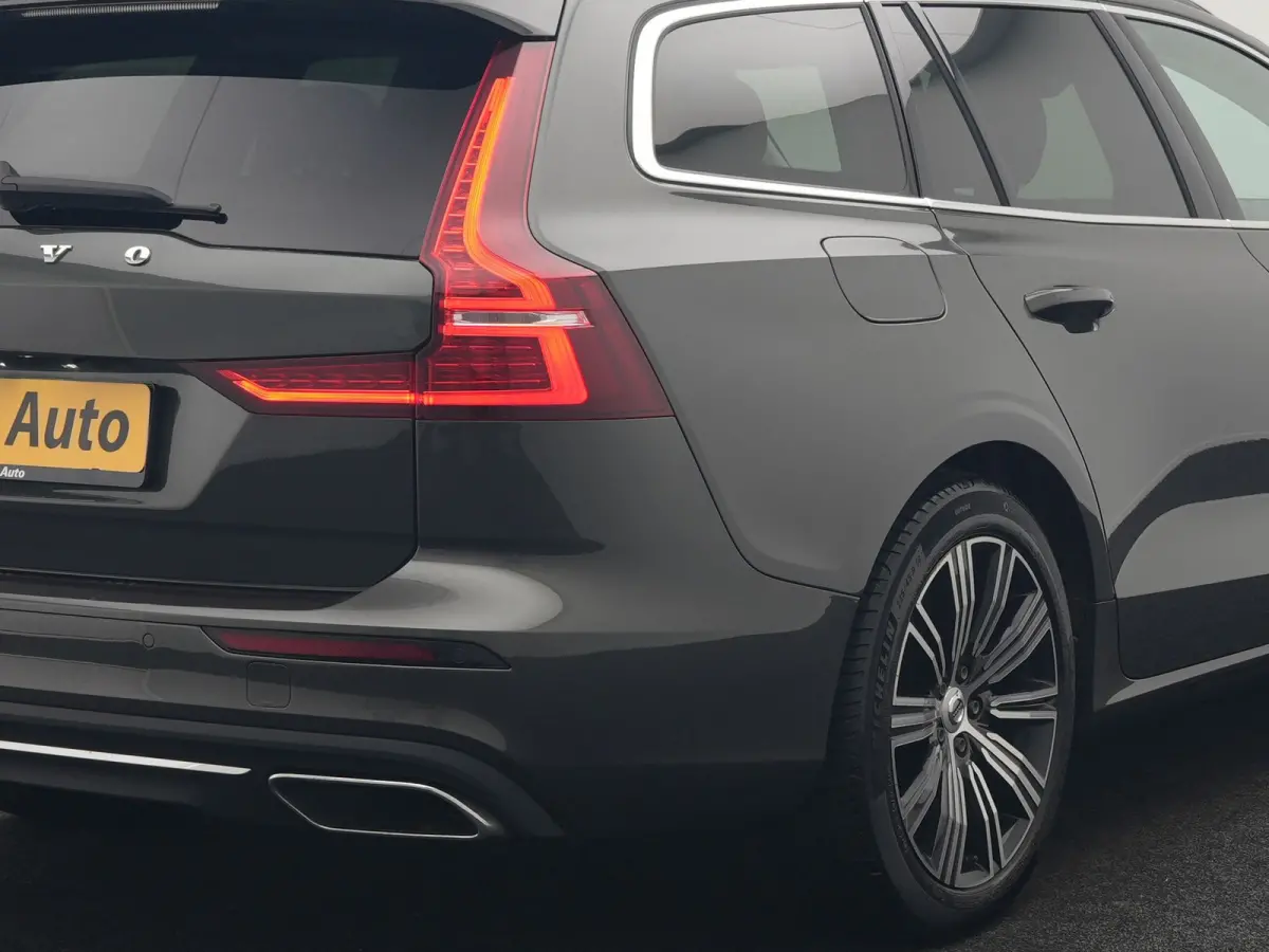 T6 Recharge AWD Inscription PHEV 340pk | Panodak | Adaptive Cruise | Elektrische achterklep| Camera | Stoelen & Stuur Verwarmd | Keyless | Blis | Apple Carplay | Navigatie | DAB | Virtual | 