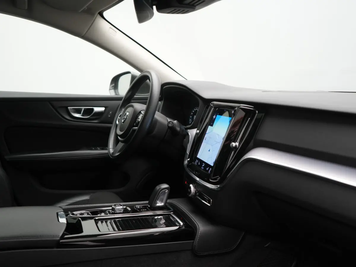 T6 Recharge AWD Inscription PHEV 340pk | Panodak | Adaptive Cruise | Elektrische achterklep| Camera | Stoelen & Stuur Verwarmd | Keyless | Blis | Apple Carplay | Navigatie | DAB | Virtual | 