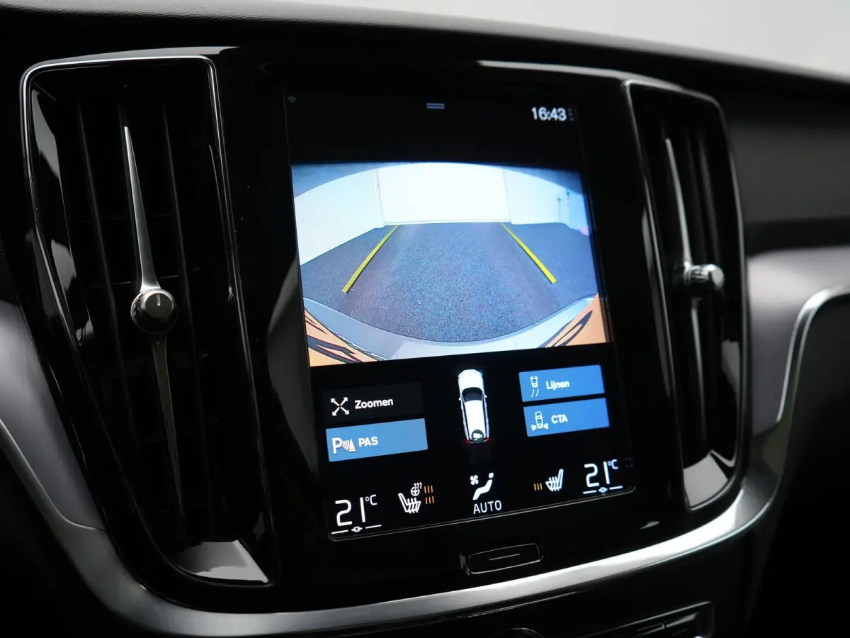 T6 Recharge AWD Inscription PHEV 340pk | Panodak | Adaptive Cruise | Elektrische achterklep| Camera | Stoelen & Stuur Verwarmd | Keyless | Blis | Apple Carplay | Navigatie | DAB | Virtual | 
