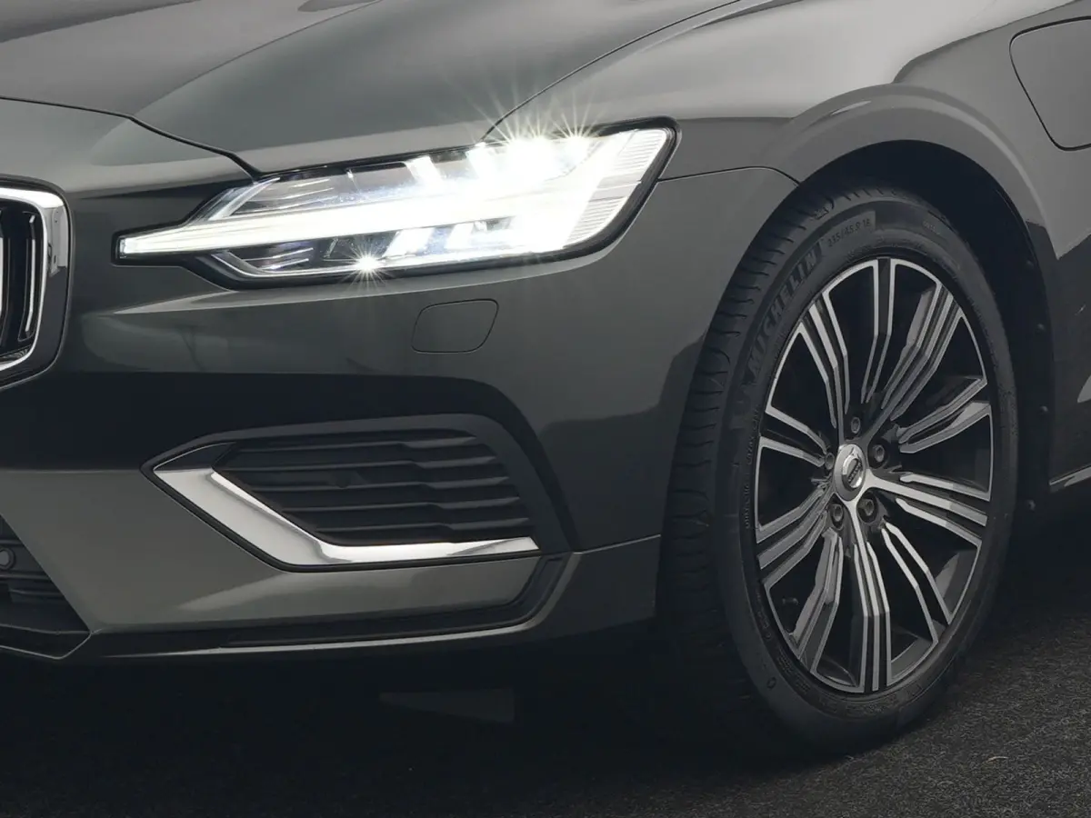 T6 Recharge AWD Inscription PHEV 340pk | Panodak | Adaptive Cruise | Elektrische achterklep| Camera | Stoelen & Stuur Verwarmd | Keyless | Blis | Apple Carplay | Navigatie | DAB | Virtual | 