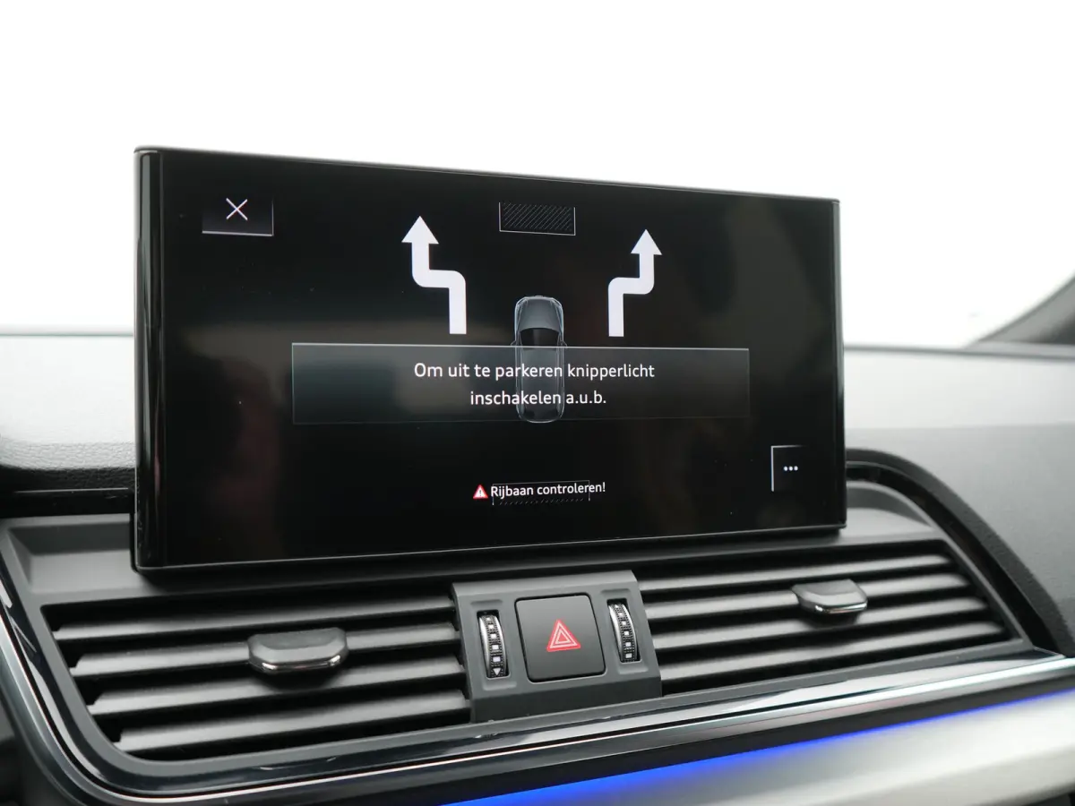 50 TFSI e S Line FACELIFT PHEV 300pk Dealer O.H. | Luchtvering | Adaptive Cruise | Matrix Led | 360 Camera | Sportstoelen Verwarmd | Sfeerverlichting | Blis | Park Assist | Navigatie | DAB |