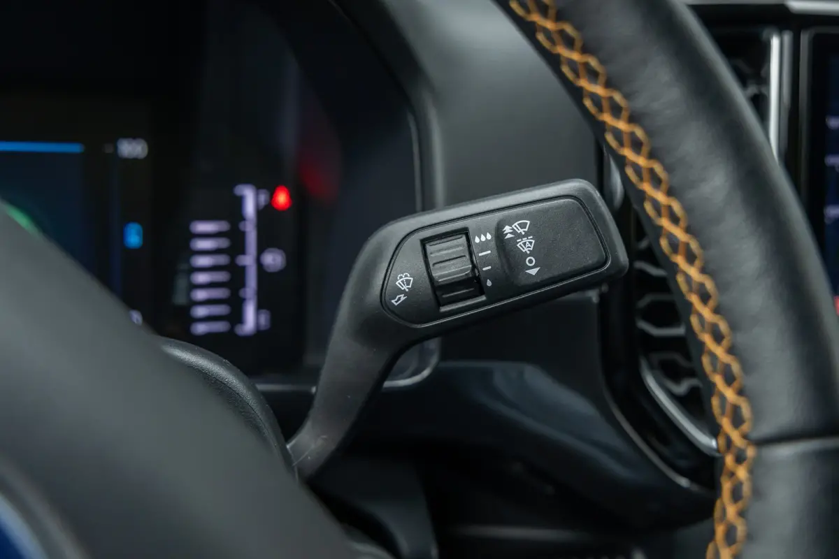 Plug-in-Hybrid Wildtrak e-4WD Dubbelcabine | 0.99% Financial Lease | 1-fase laadkabel mode 3 16A, 8 meter | 12" Infotainment scherm met SYNC 4, AM/FM/DAB radio en 6 speakers | 360 verlichtin
