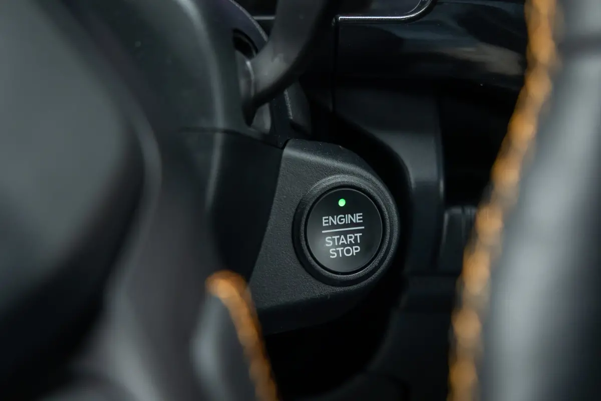 Plug-in-Hybrid Wildtrak e-4WD Dubbelcabine | 0.99% Financial Lease | 1-fase laadkabel mode 3 16A, 8 meter | 12" Infotainment scherm met SYNC 4, AM/FM/DAB radio en 6 speakers | 360 verlichtin