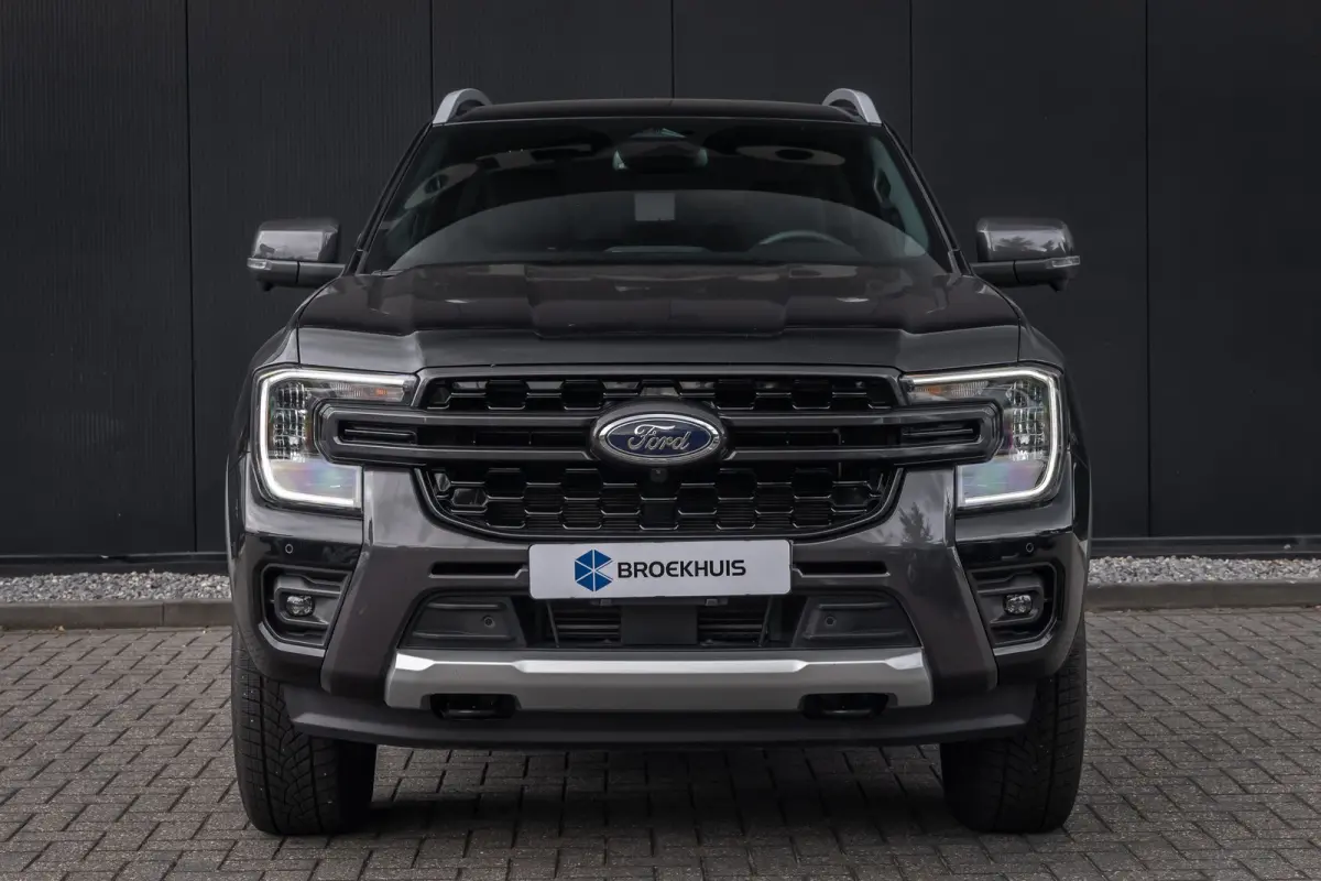 Plug-in-Hybrid Wildtrak e-4WD Dubbelcabine | 0.99% Financial Lease | 1-fase laadkabel mode 3 16A, 8 meter | 12" Infotainment scherm met SYNC 4, AM/FM/DAB radio en 6 speakers | 360 verlichtin