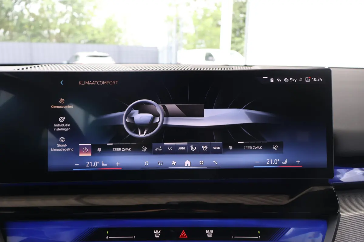 550e xDrive | SOH 100% | M Sport | Glazen Panoramadak | Harman/Kardon | Stoelverwarming | Camera | Parkeersensoren voor en achter | Adaptive LED