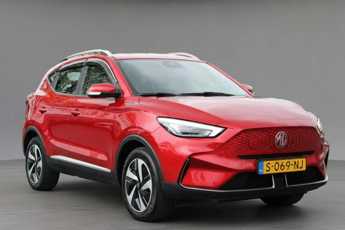 MG EV Long Range Comfort 70kWh | Camera