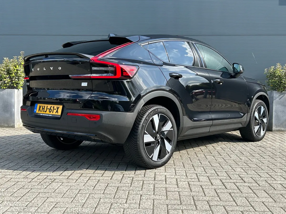 Recharge Twin Plus 82 kWh | SOH 100% | Pano | Camera | Adaptieve CC | BLIS | Keyless | All-seasons |