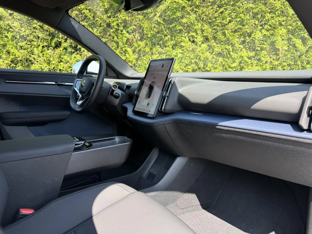 Single Motor Core | Google Navigatie | Achteruitrijcamera | Keyless | Adaptive Cruise Control | Apple CarPlay Adroid Auto