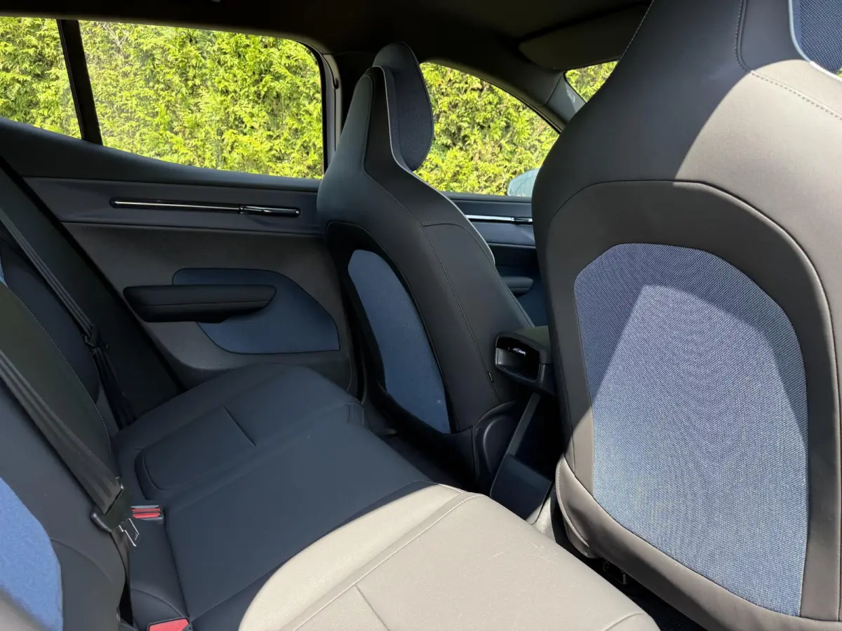 Single Motor Core | Google Navigatie | Achteruitrijcamera | Keyless | Adaptive Cruise Control | Apple CarPlay Adroid Auto