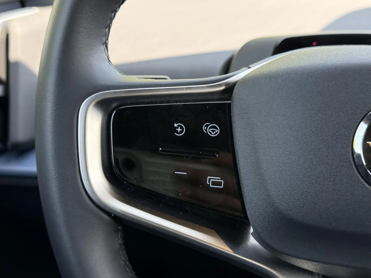 Single Motor Core | Google Navigatie | Achteruitrijcamera | Keyless | Adaptive Cruise Control | Apple CarPlay Adroid Auto