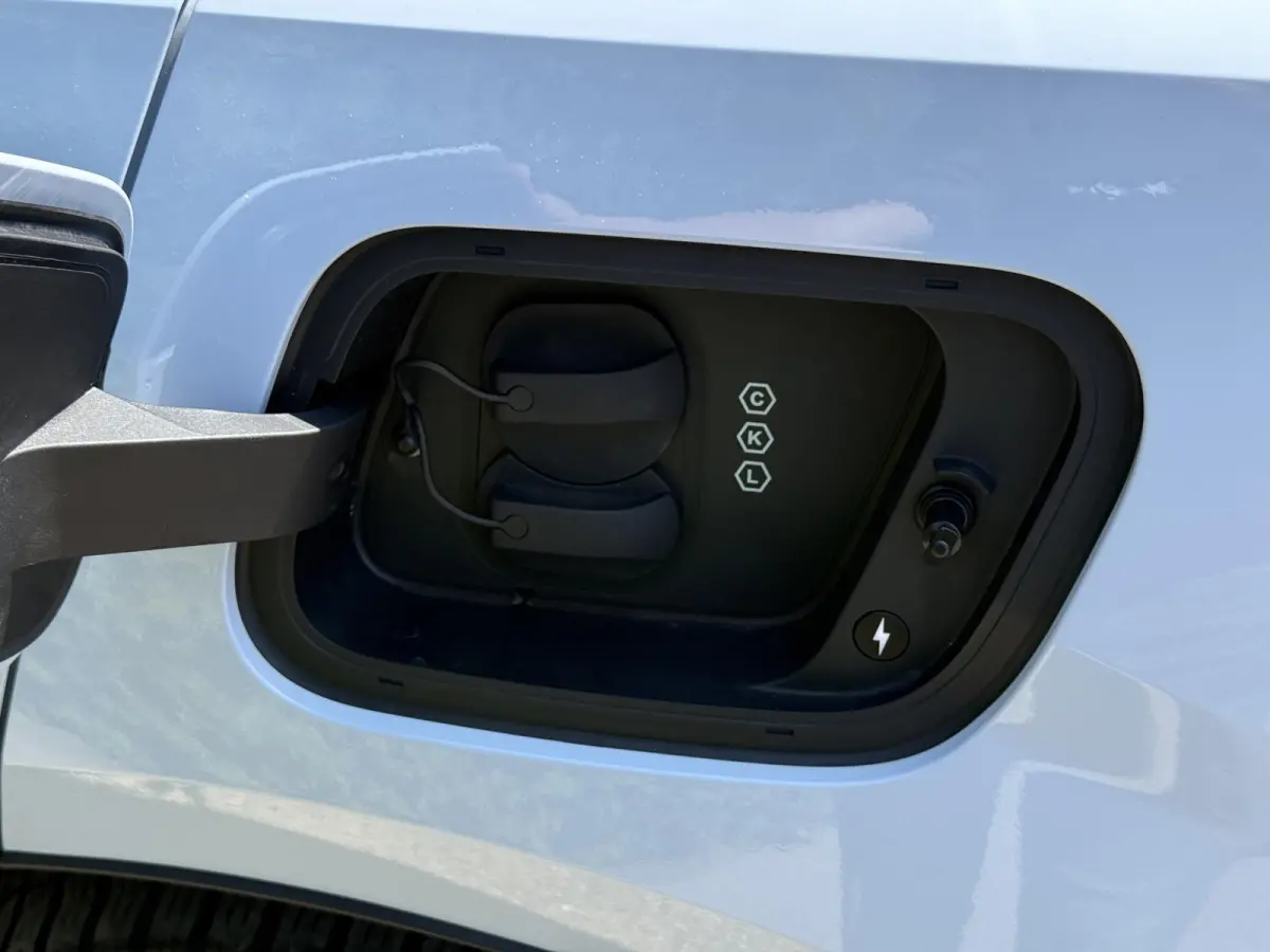 Single Motor Core | Google Navigatie | Achteruitrijcamera | Keyless | Adaptive Cruise Control | Apple CarPlay Adroid Auto