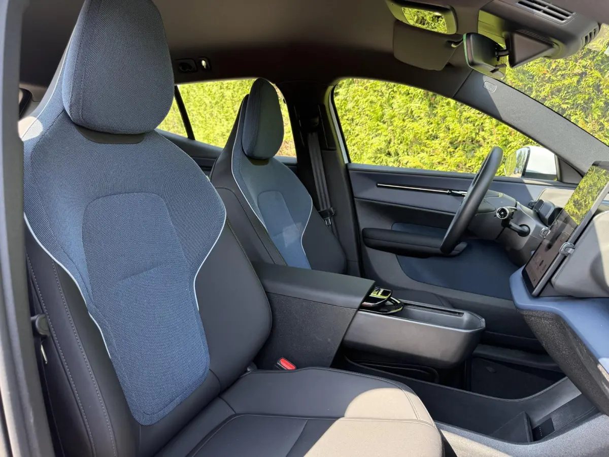 Single Motor Core | Google Navigatie | Achteruitrijcamera | Keyless | Adaptive Cruise Control | Apple CarPlay Adroid Auto
