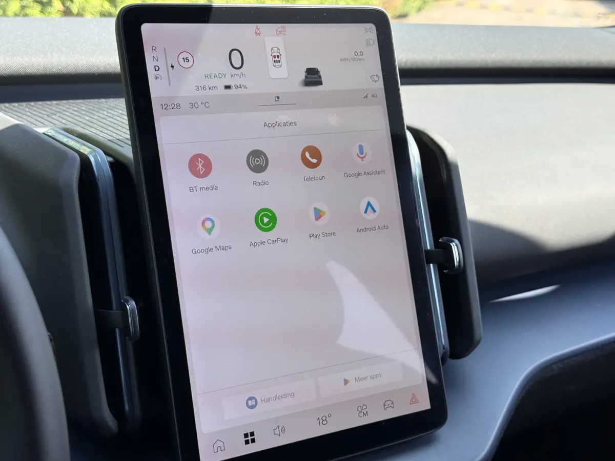 Single Motor Core | Google Navigatie | Achteruitrijcamera | Keyless | Adaptive Cruise Control | Apple CarPlay Adroid Auto