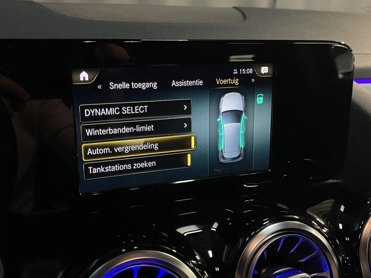 250 e Business Solution AMG Limited Night Pakket 18''/Sfeerverlichting/DAB/PDC v+a/Stoelverwarming/Climate/Apple Carplay & Android Auto