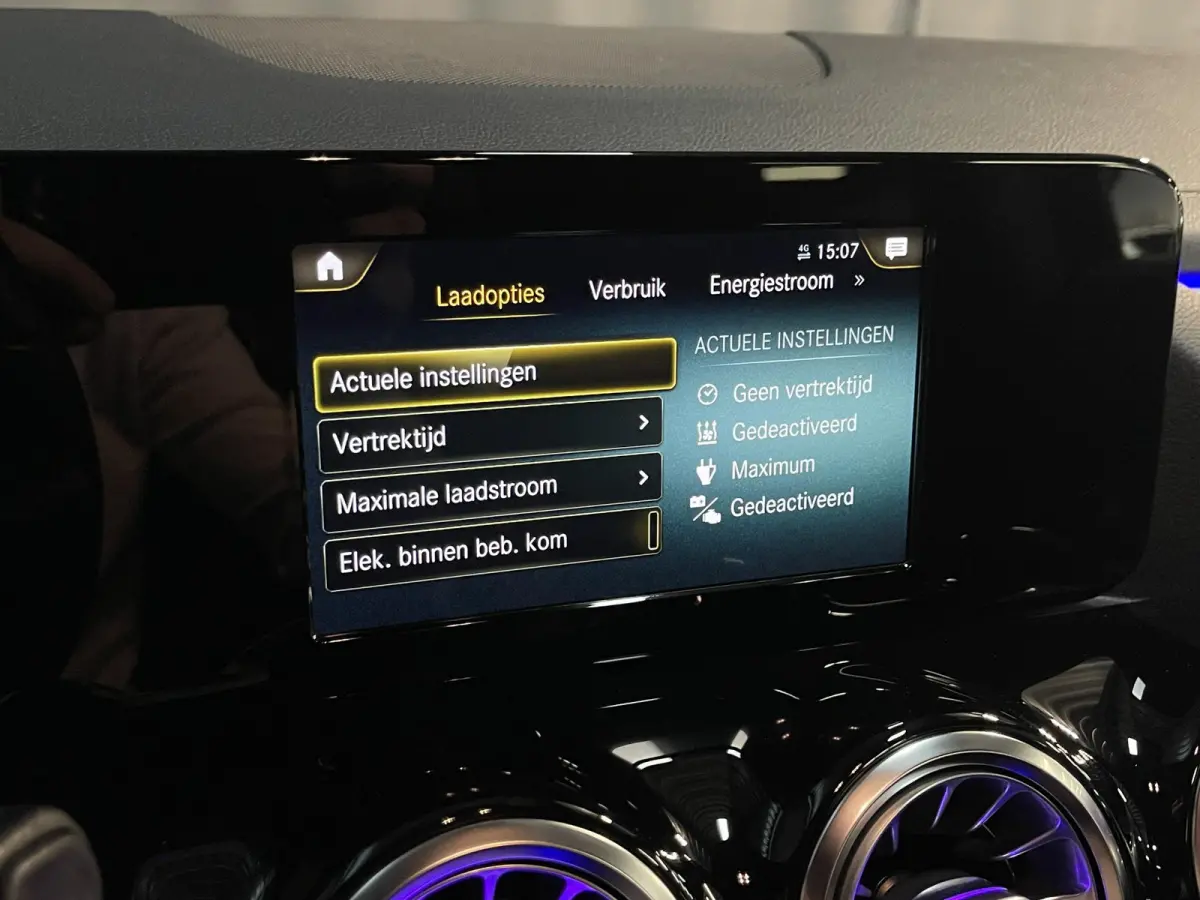 250 e Business Solution AMG Limited Night Pakket 18''/Sfeerverlichting/DAB/PDC v+a/Stoelverwarming/Climate/Apple Carplay & Android Auto