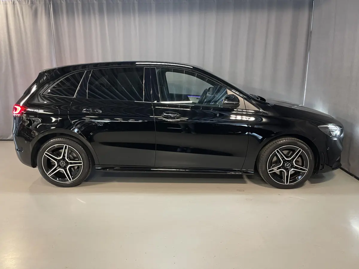 250 e Business Solution AMG Limited Night Pakket 18''/Sfeerverlichting/DAB/PDC v+a/Stoelverwarming/Climate/Apple Carplay & Android Auto