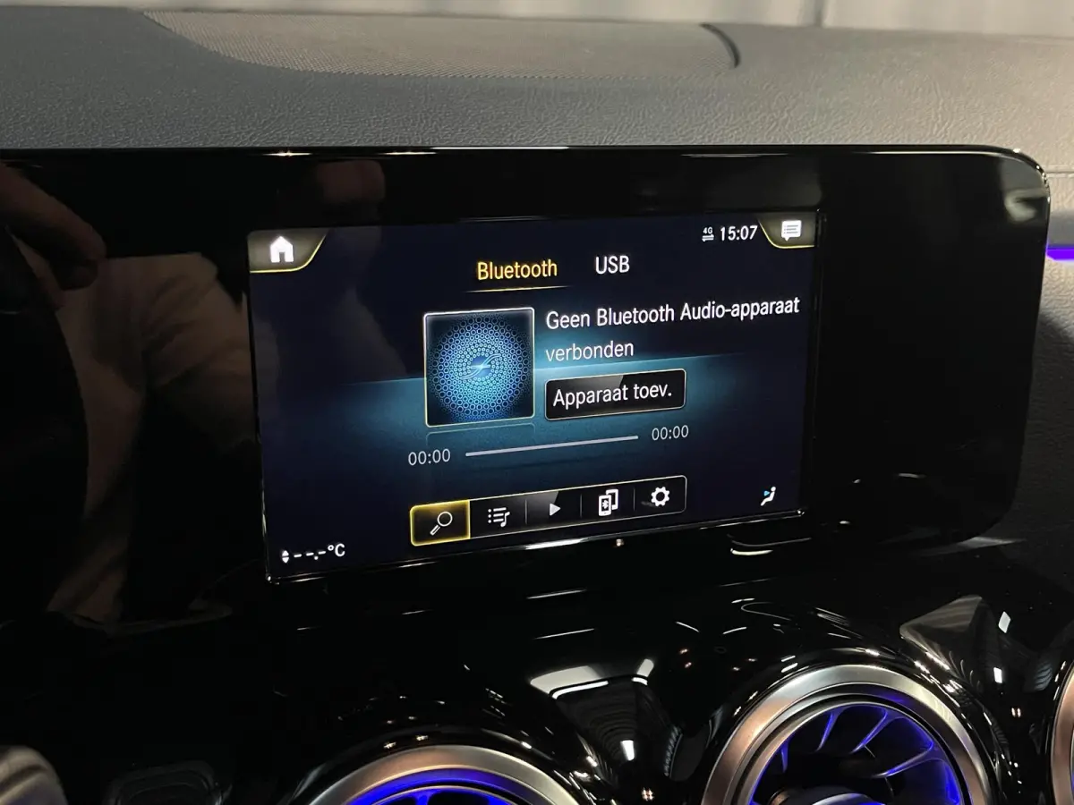 250 e Business Solution AMG Limited Night Pakket 18''/Sfeerverlichting/DAB/PDC v+a/Stoelverwarming/Climate/Apple Carplay & Android Auto