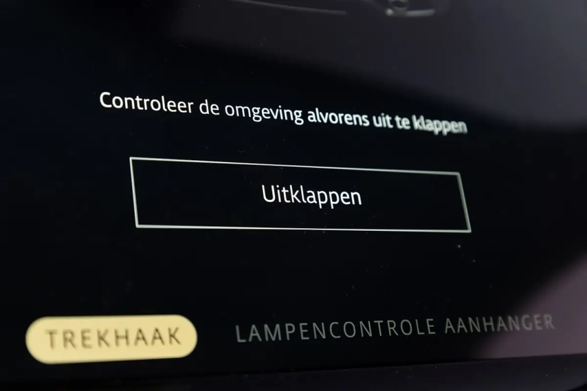 1.5 P300e AWD R-Dynamic S | PANORAMADAK | LEDER | EL. Stoelen | Trekhaak !