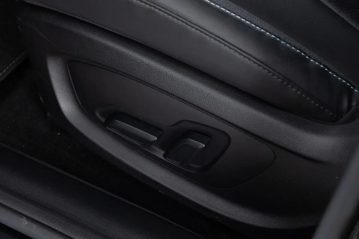 MG5 Standard Range Luxury 50kWh EV | LEDER | NAVI | FULL LED | SOH: 89,7% |