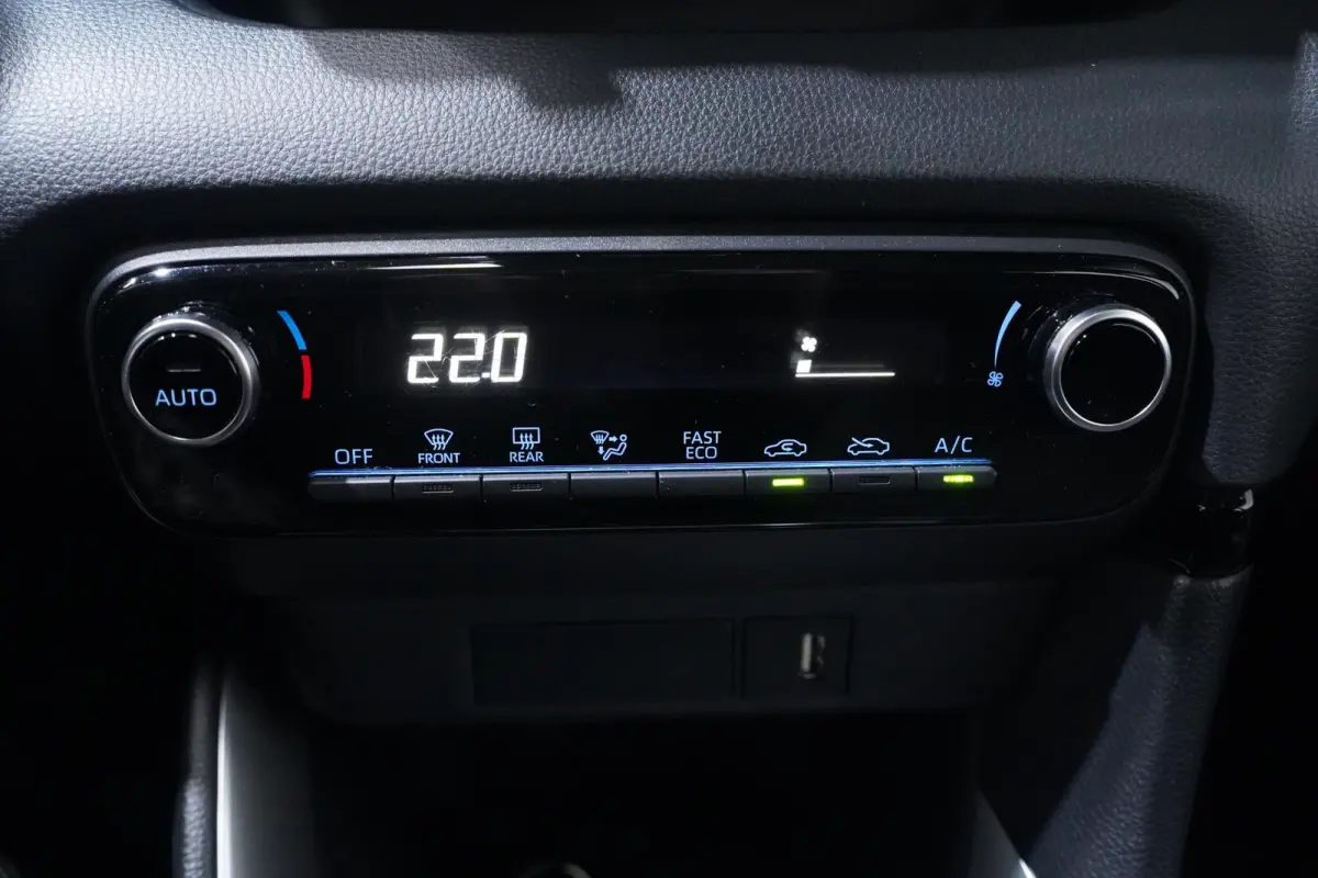 1.5 Hybrid Dynamic NAP 1e eigenaar Camera Navigatie DAB Clima Electrisch-pakket