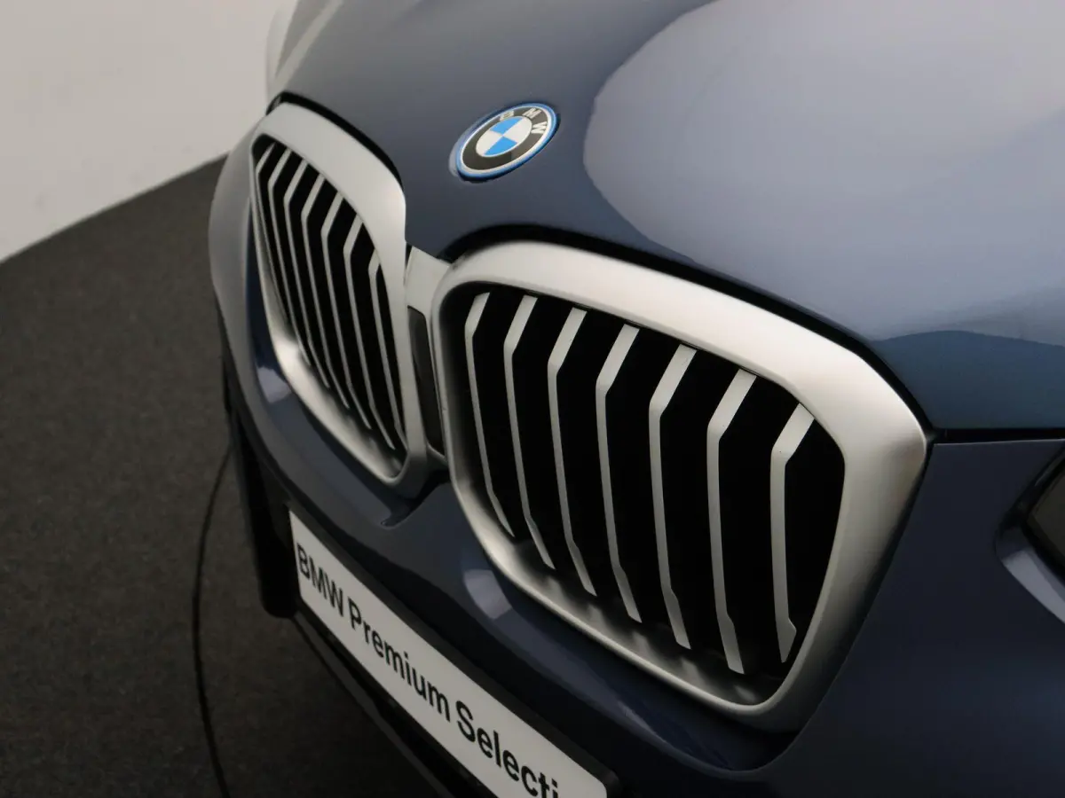 xDrive30e M Sportpakket | SoH 92% | Trekhaak | Panoramadak | Driving Assistant | 19''