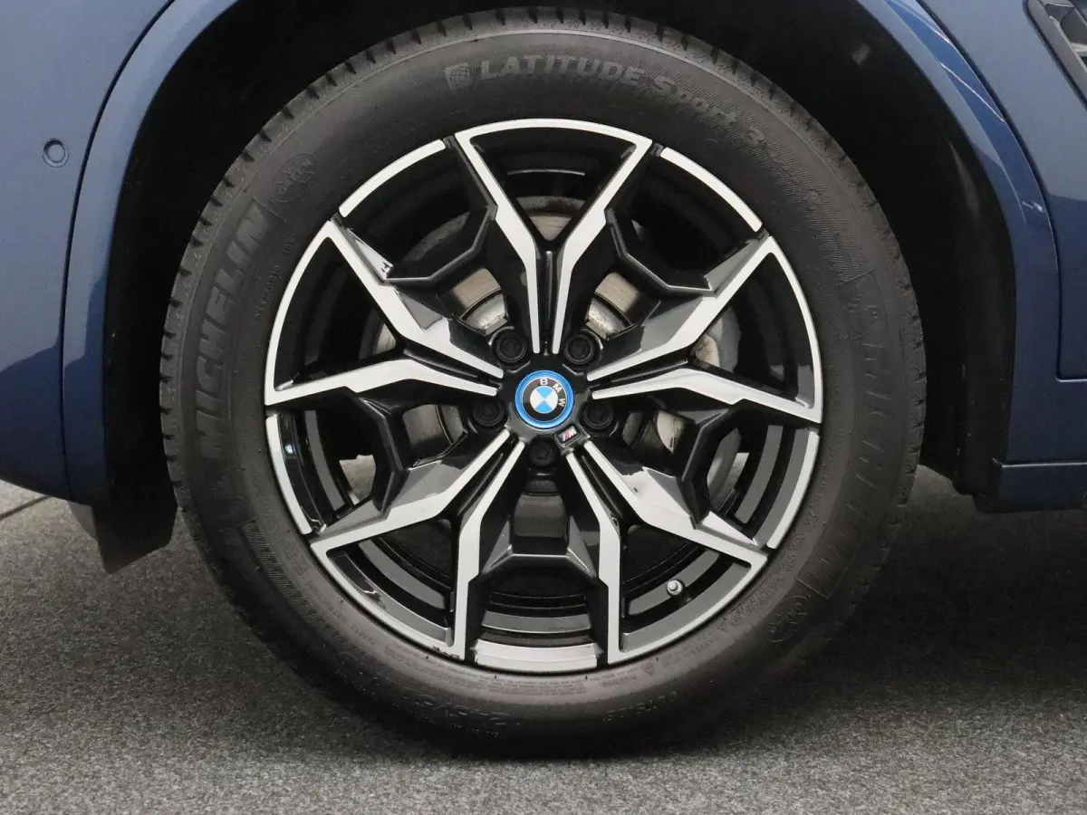 xDrive30e M Sportpakket | SoH 92% | Trekhaak | Panoramadak | Driving Assistant | 19''