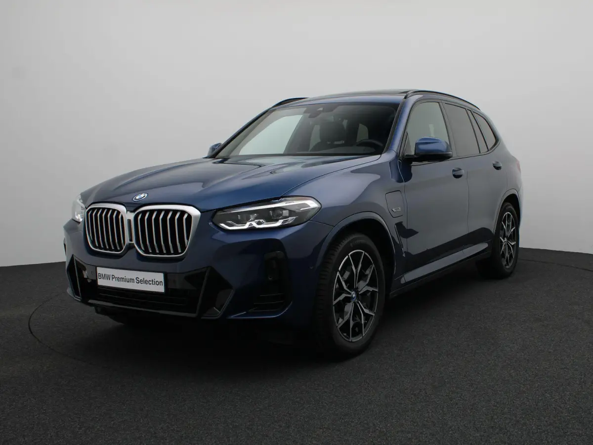 xDrive30e M Sportpakket | SoH 92% | Trekhaak | Panoramadak | Driving Assistant | 19''
