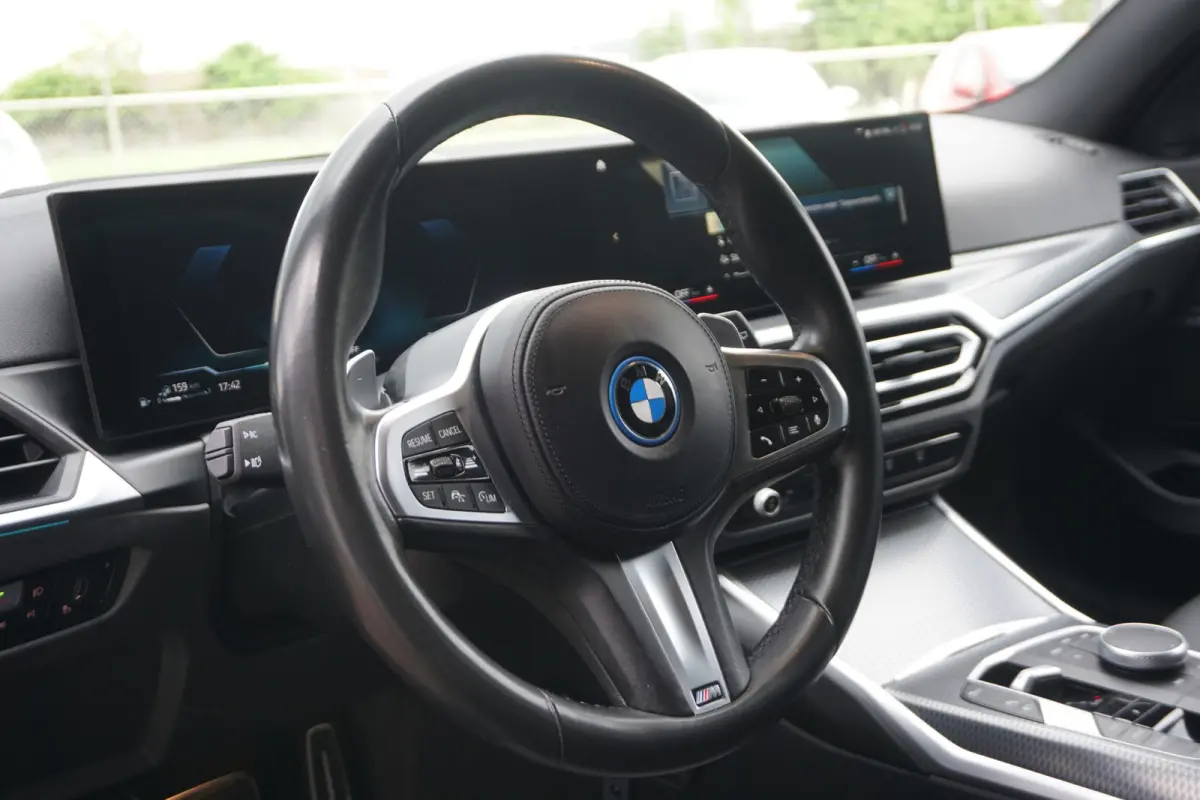 320e LCI M-Sport Pro | ADAPTIVE LED | ACC | HEAD-UP | STOELVERW. | CAMERA |