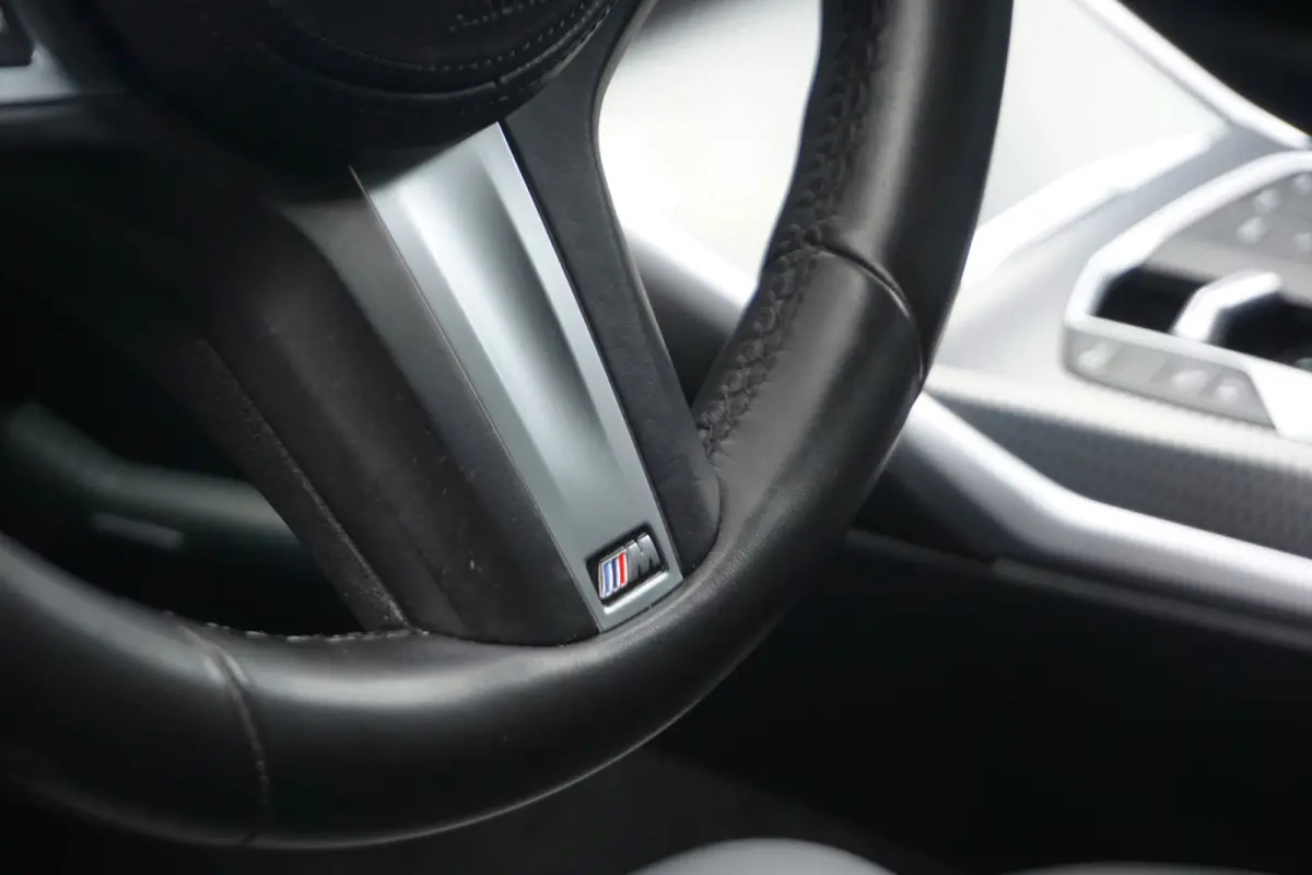 320e LCI M-Sport Pro | ADAPTIVE LED | ACC | HEAD-UP | STOELVERW. | CAMERA |