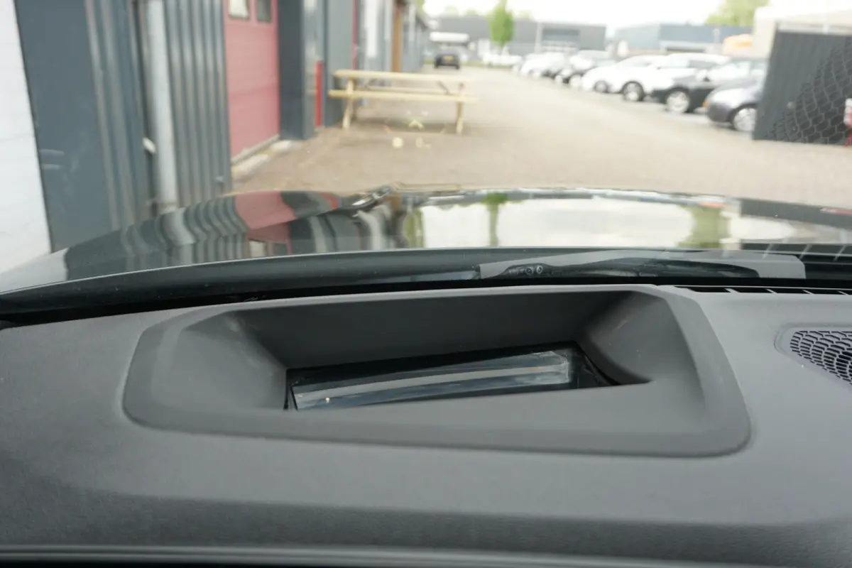 320e LCI M-Sport Pro | ADAPTIVE LED | ACC | HEAD-UP | STOELVERW. | CAMERA |