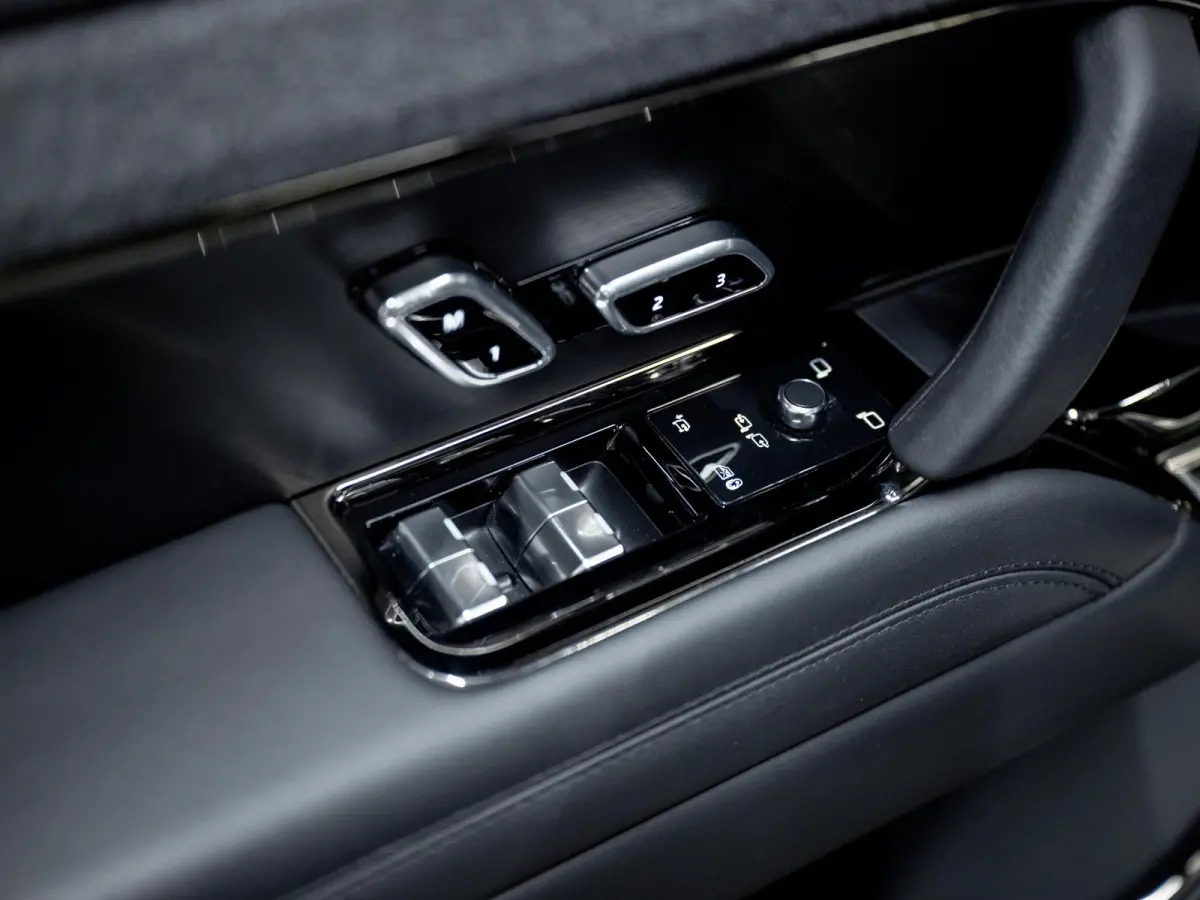3.0 P460e Dynamic HSE PHEV | Pano | HUD | Soft-Close | Memory | 360° |