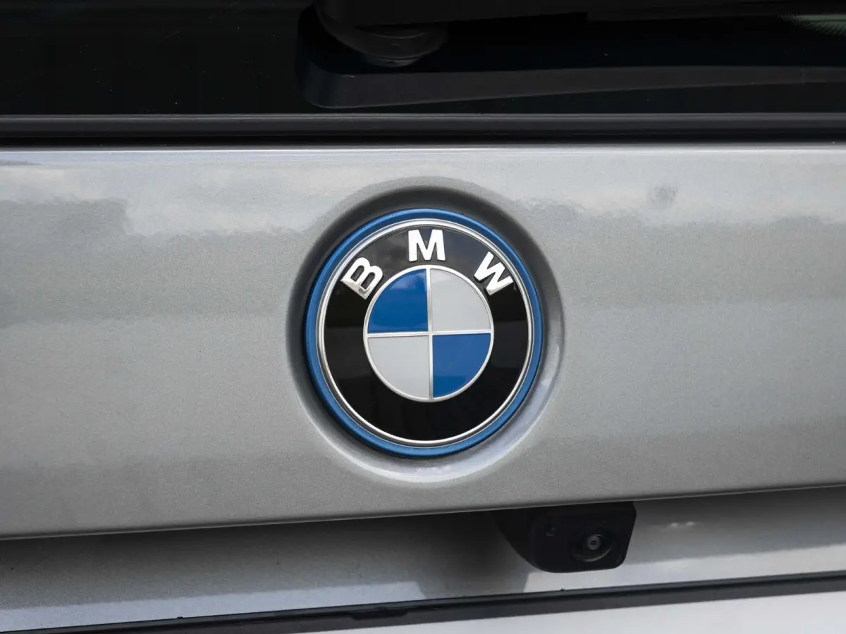 xDrive25e SoH 100% | M Sportpakket | Premium Pack | Comfort Access | Achteruitrijcamera | Stoelverwarming | 18''