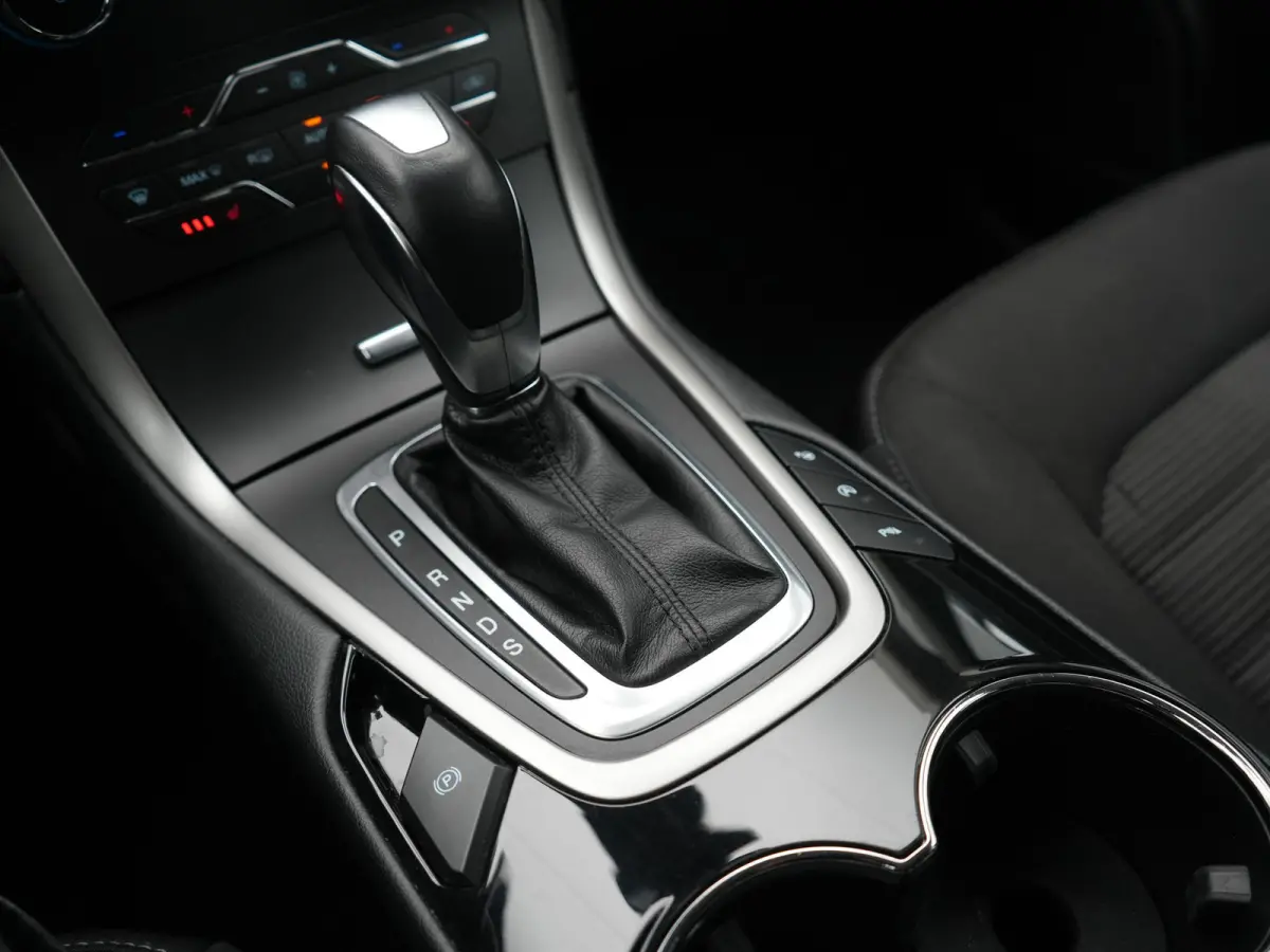 2.0 Titanium Automaat 7 Persoons 241pk | Camera | Apple Carplay | Voorstoelen Verwarmd | Cruise Control | LED Koplampen | Navigatie |