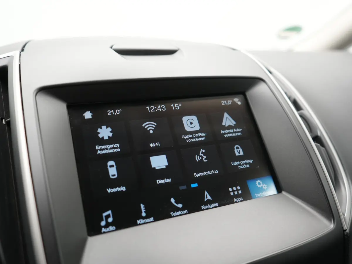 2.0 Titanium Automaat 7 Persoons 241pk | Camera | Apple Carplay | Voorstoelen Verwarmd | Cruise Control | LED Koplampen | Navigatie |