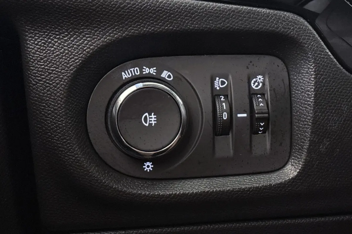 1.2 Turbo Hybrid Yes Automaat Stuur-Stoelverwarming Apple CarPlay LED Koplampen
