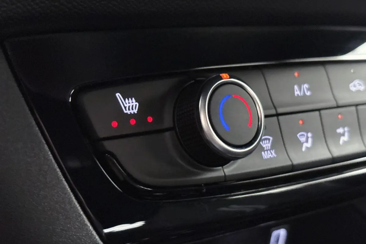 1.2 Turbo Hybrid Yes Automaat Stuur-Stoelverwarming Apple CarPlay LED Koplampen