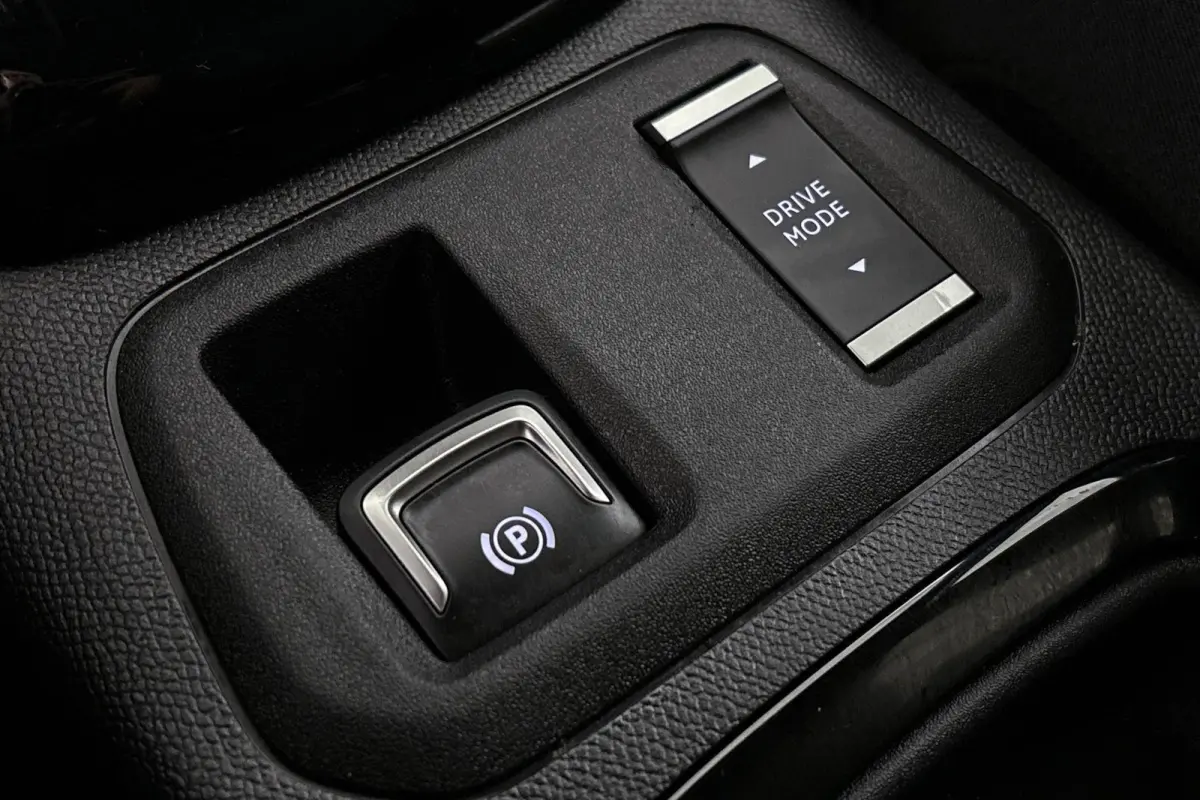 1.2 Turbo Hybrid Yes Automaat Stuur-Stoelverwarming Apple CarPlay LED Koplampen