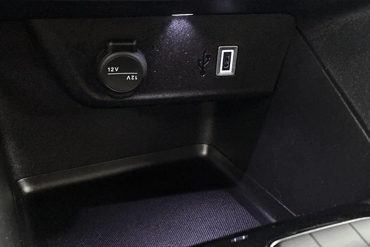 1.2 Turbo Hybrid Yes Automaat Stuur-Stoelverwarming Apple CarPlay LED Koplampen