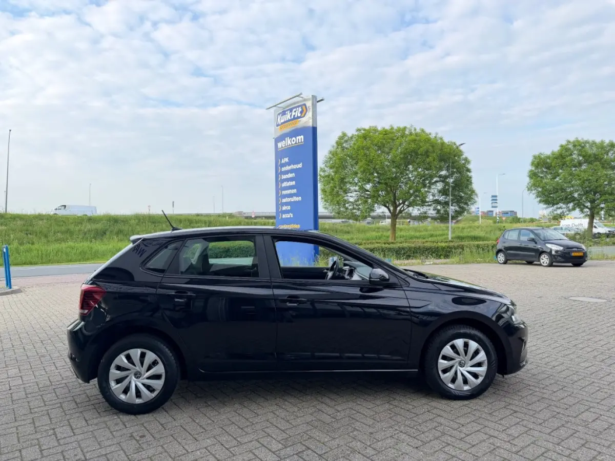 1.0 MPI NAVI AIRCO PDC CRUISE CONTROL